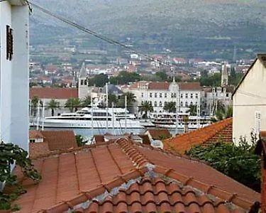 Stela 3* Trogir